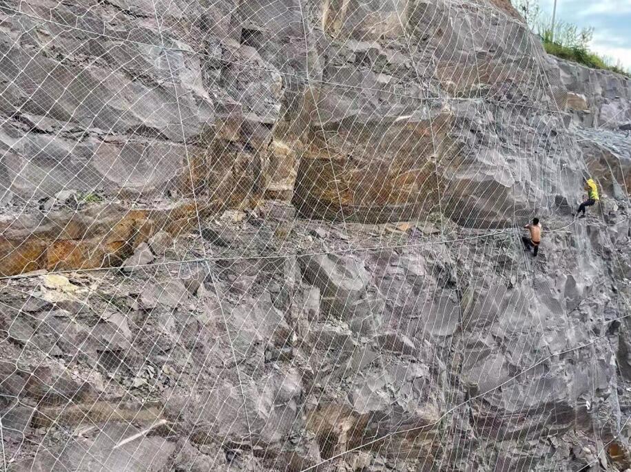 边坡防护网显着特征